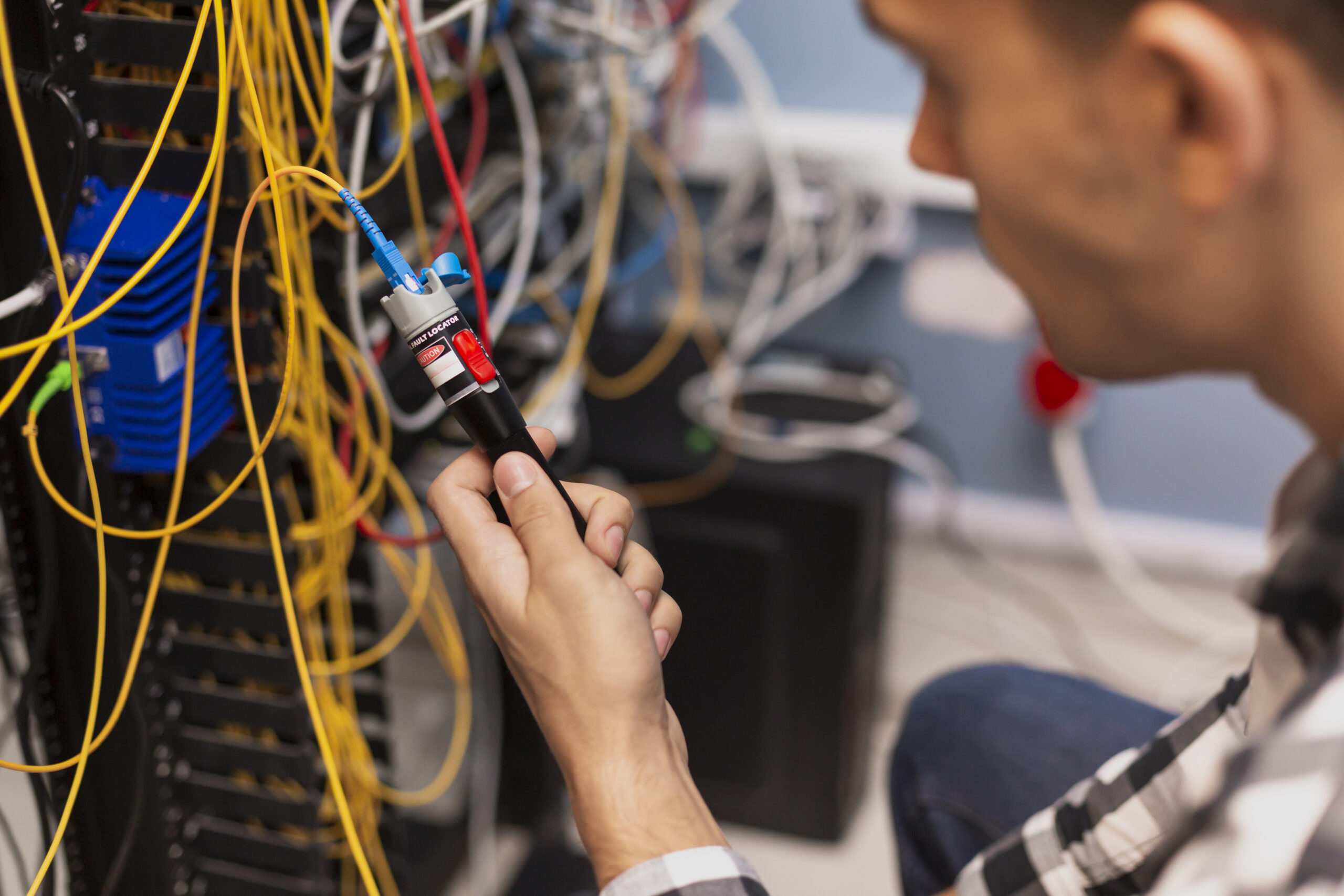 Redes eléctricas y de datos